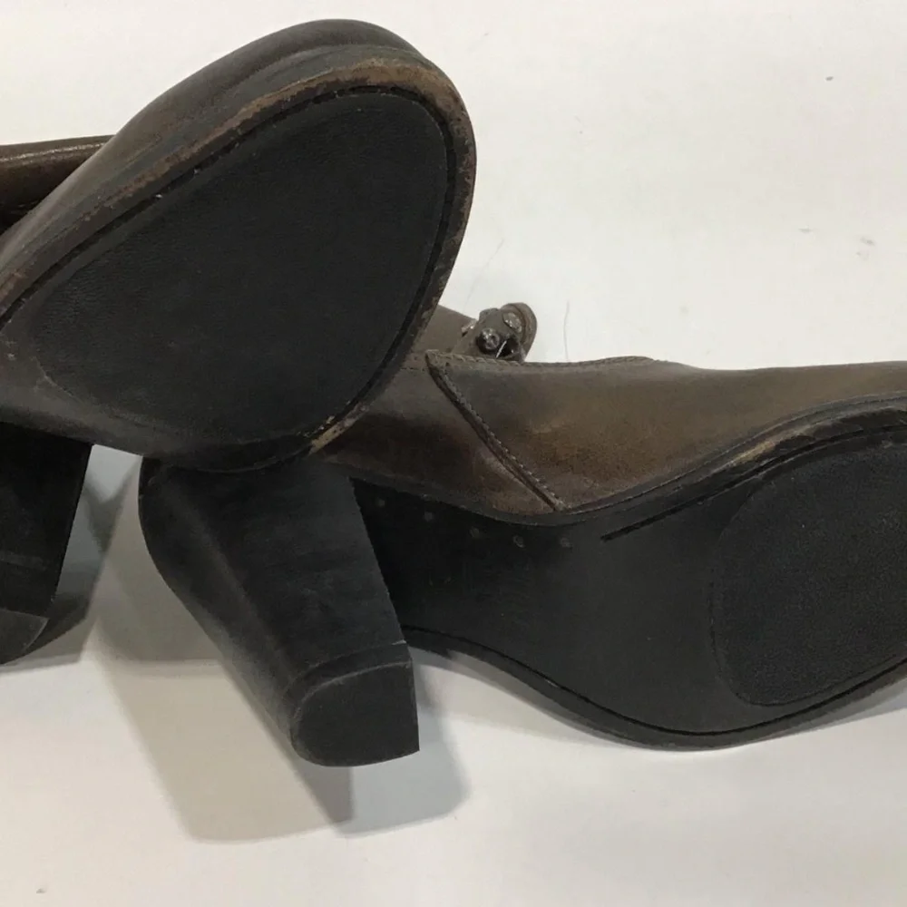 Women’s Frye Studded Brown Leather Ankle Boots Size 6.5B